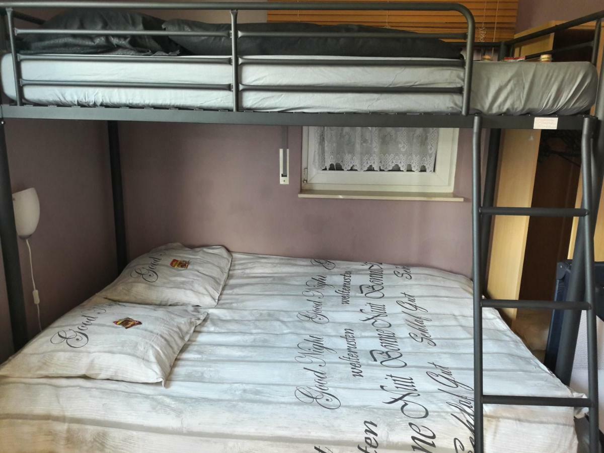 Vakantiestudio Ciney Chapois Eksteriør billede